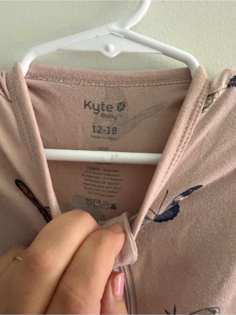 Kyte Baby Butterfly Bamboo Zipper Sleeper Pajamas 12-18M Pink Print Romper - Picture 3 of 6
